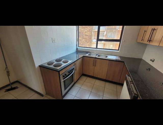 3 BEDROOM APARTMENT FOR SALE IN SUNNYSIDE